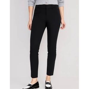 Old Navy Black Cropped Pixie Pants